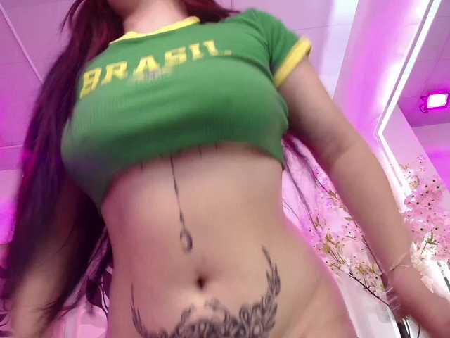 MiiaOwenns live cam on BongaCams