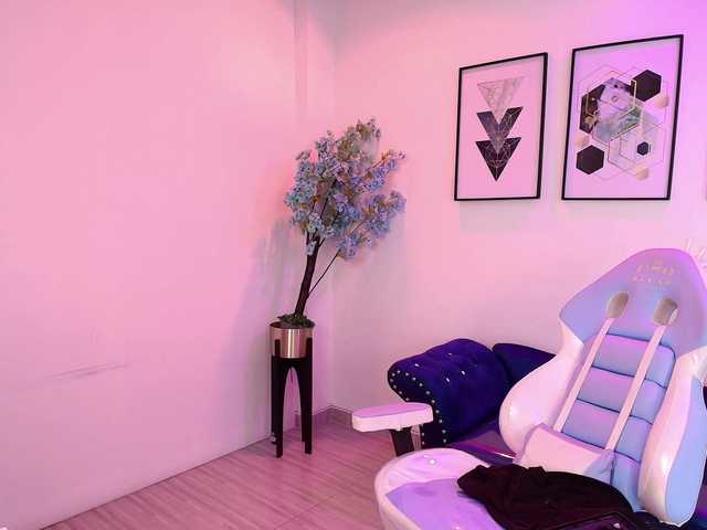 MiiaOwenns live webcam show