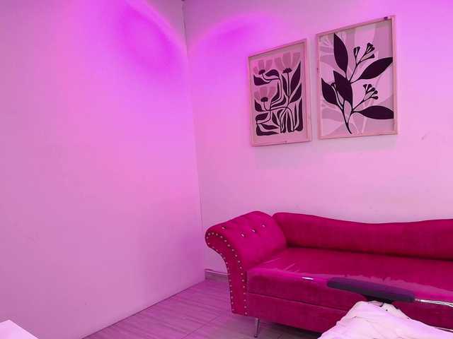 MiiaOwenns live cam on BongaCams