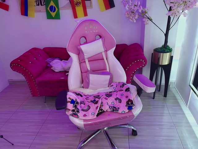 MiiaOwenns live cam on BongaCams