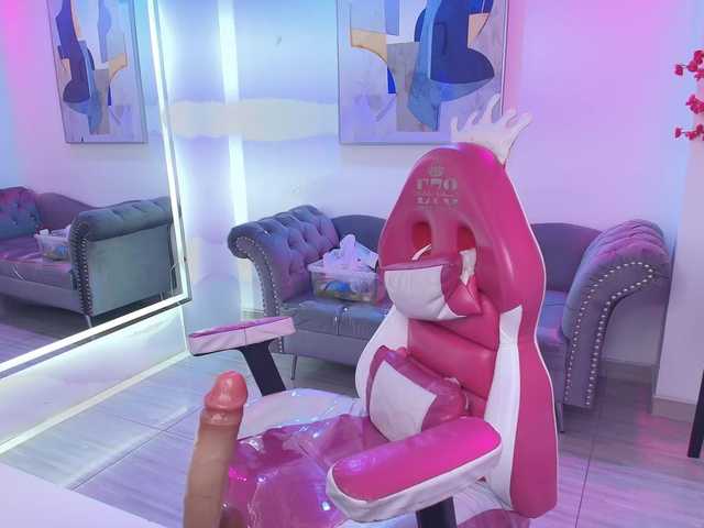 MiiaOwenns live cam on BongaCams