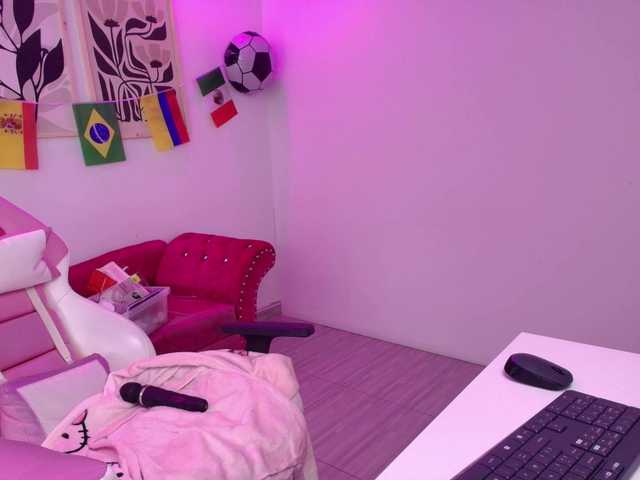 MiiaOwenns live cam on BongaCams