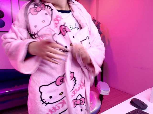 MiiaOwenns live webcam show