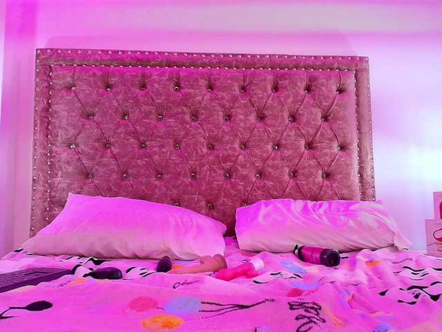 MiiaOwenns live cam on BongaCams