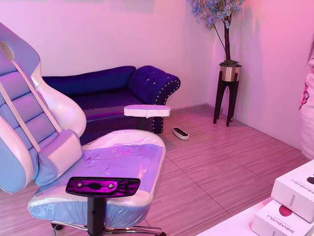 MiiaOwenns live cam on BongaCams