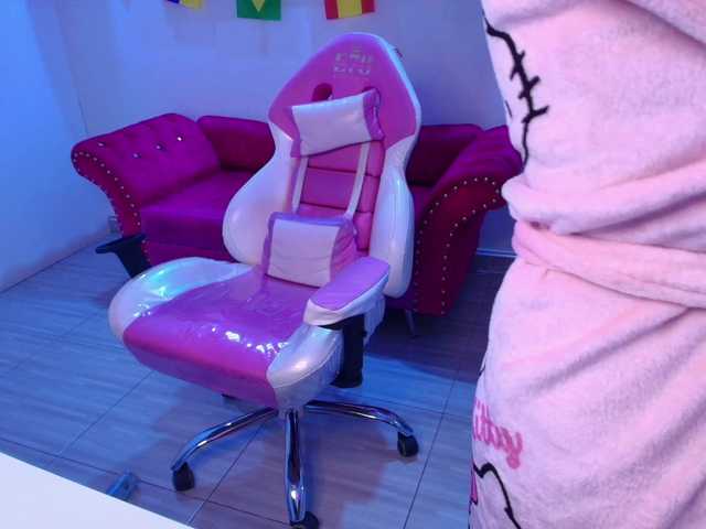 MiiaOwenns live cam on BongaCams
