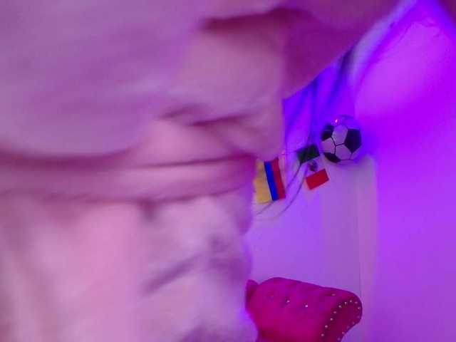 MiiaOwenns live cam on BongaCams