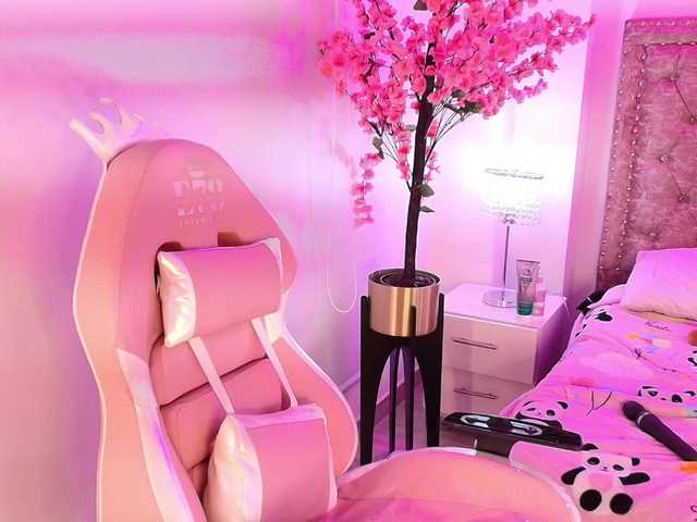 MiiaOwenns live cam on BongaCams