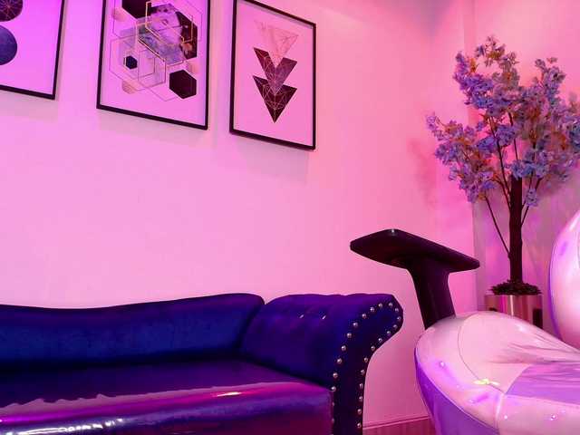 MiiaOwenns live cam on BongaCams