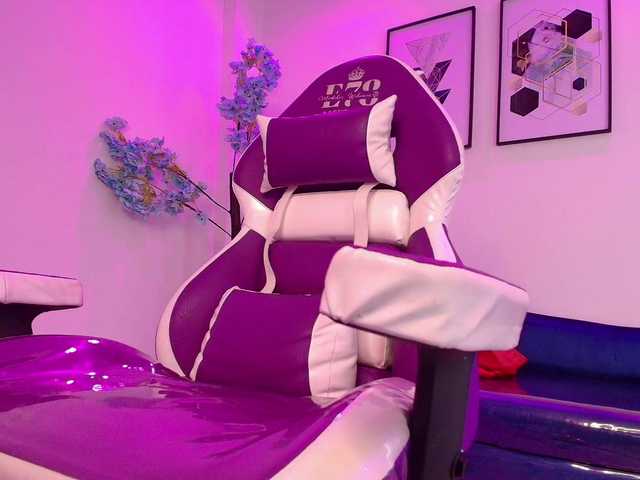 MiiaOwenns live cam on BongaCams