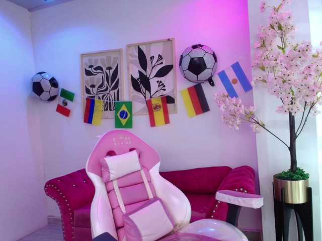 MiiaOwenns live cam on BongaCams