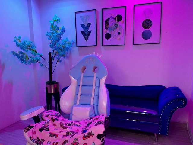 MiiaOwenns live cam on BongaCams