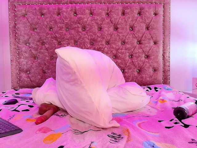 MiiaOwenns live cam on BongaCams
