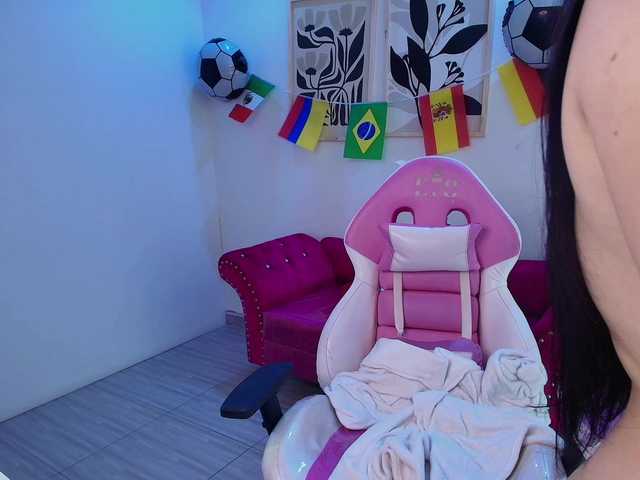 MiiaOwenns live cam on BongaCams