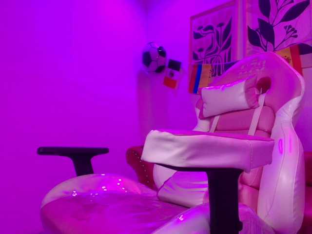 MiiaOwenns live cam on BongaCams