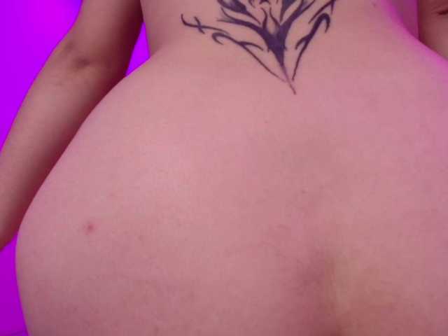 MiiaOwenns live cam on BongaCams