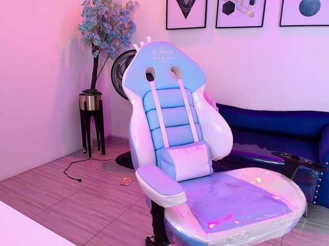 MiiaOwenns live cam on BongaCams