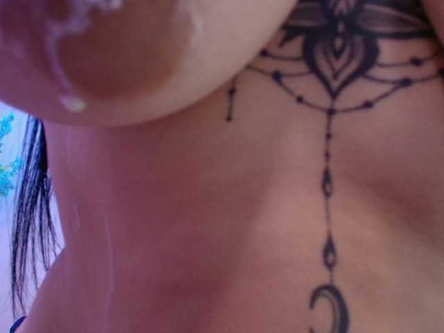 MiiaOwenns live cam on BongaCams