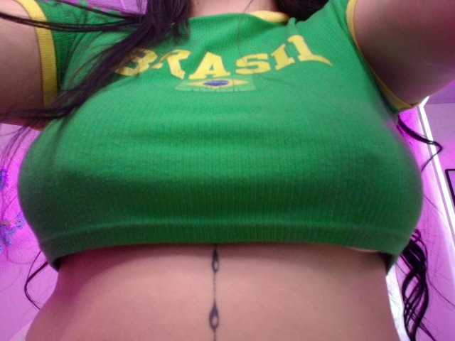 MiiaOwenns live cam on BongaCams