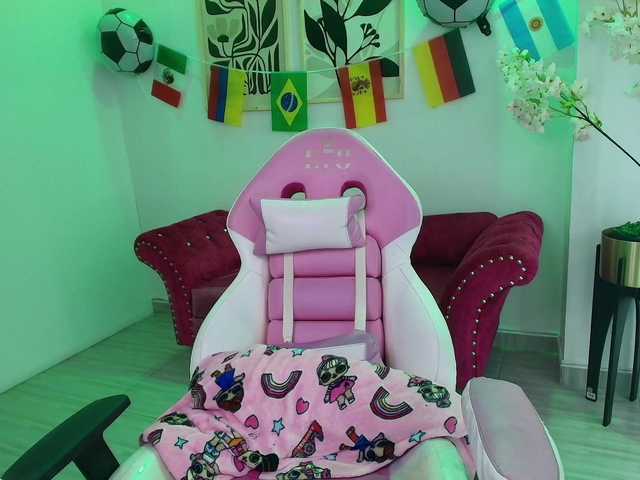 MiiaOwenns live cam on BongaCams