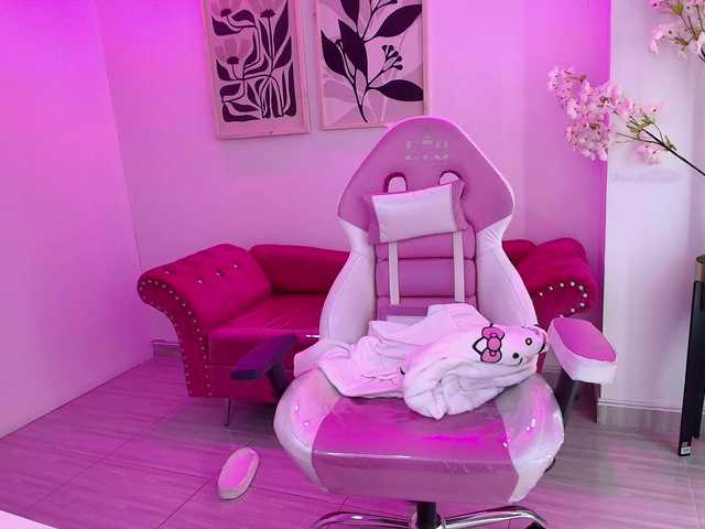 MiiaOwenns live cam on BongaCams