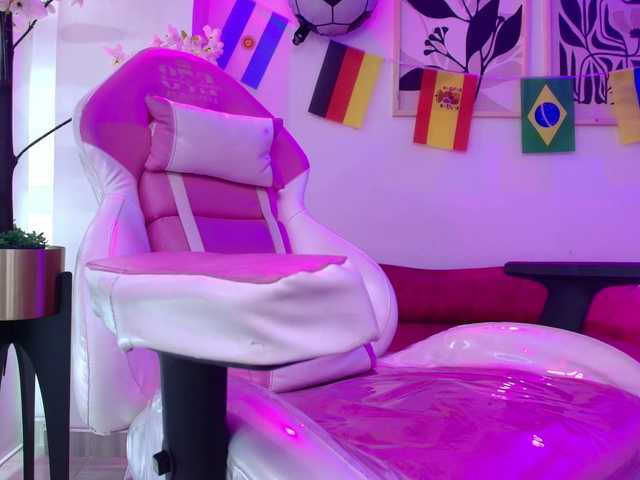 MiiaOwenns live cam on BongaCams