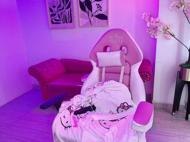 MiiaOwenns live cam on BongaCams