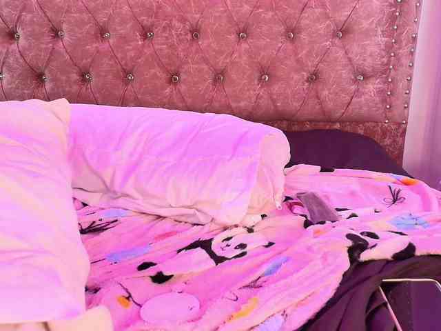 MiiaOwenns webcam