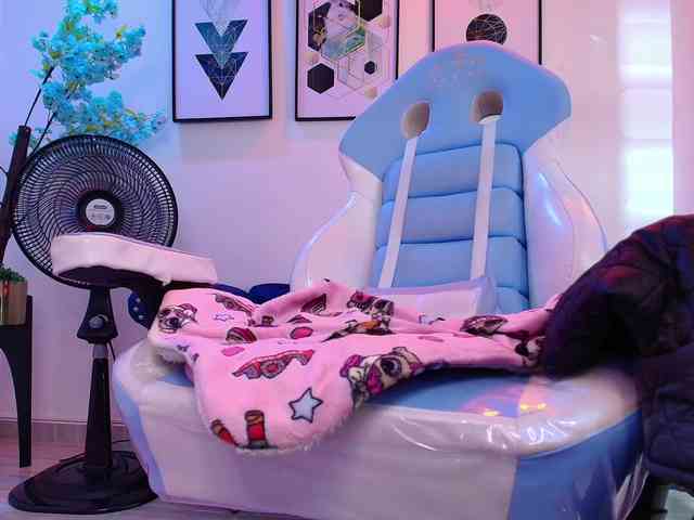 MiiaOwenns webcam