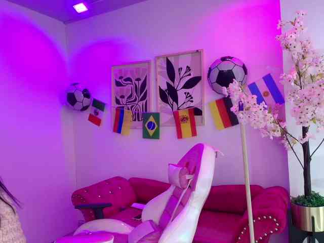MiiaOwenns webcam