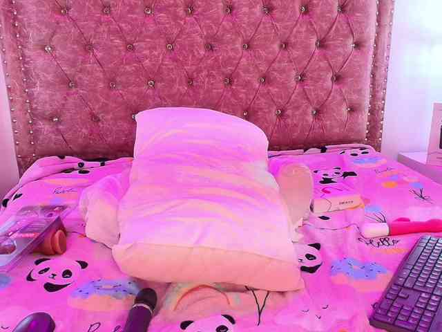 MiiaOwenns webcam