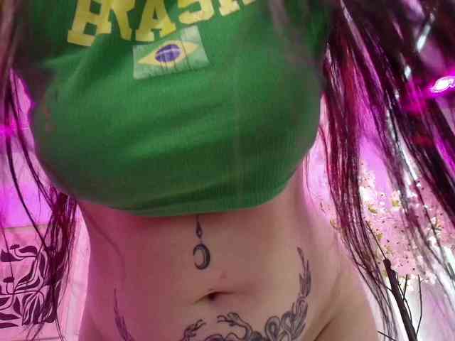 MiiaOwenns webcam