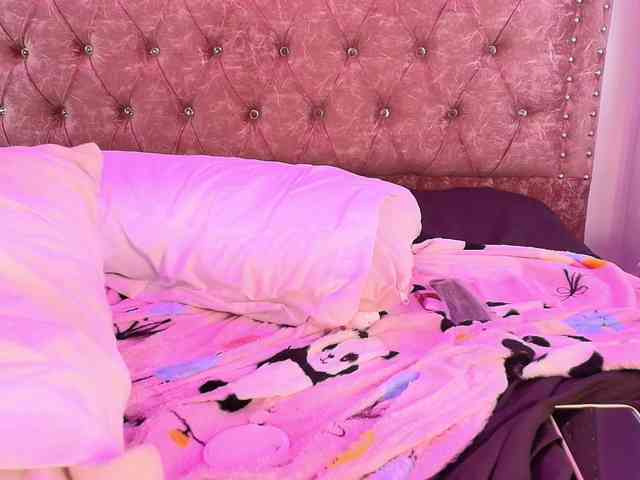 MiiaOwenns webcam