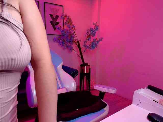 MiiaOwenns Live Webcam on BongaCams