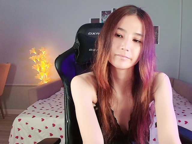 Lulusunny, 19 y/o - Live Cam on BongaCams