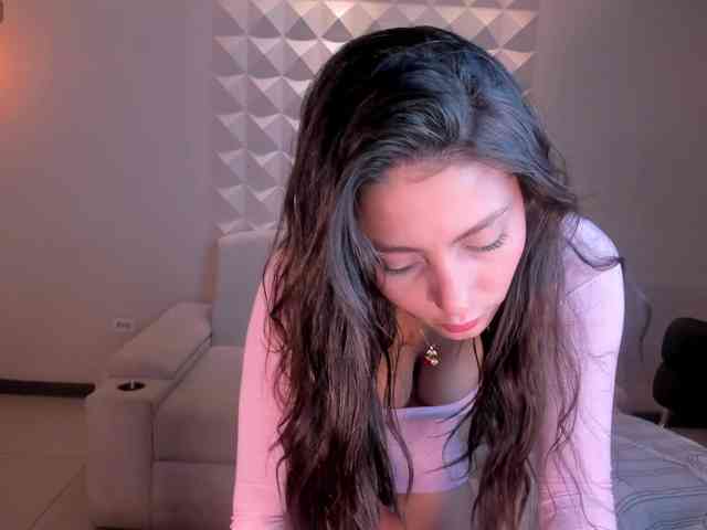 RafaellaHall webcam