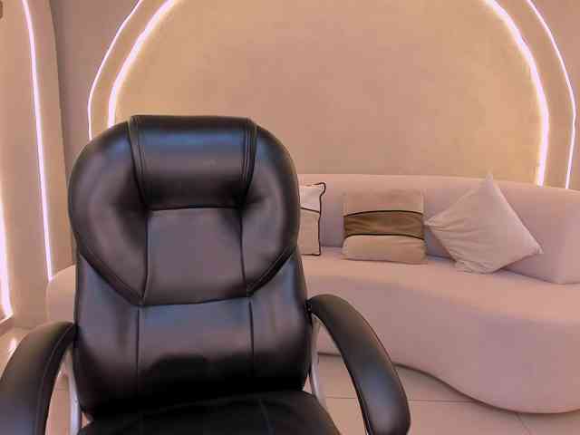 RafaellaHall webcam