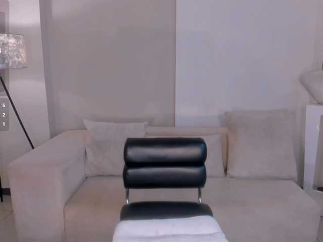 CamilleSnow live cam on BongaCams