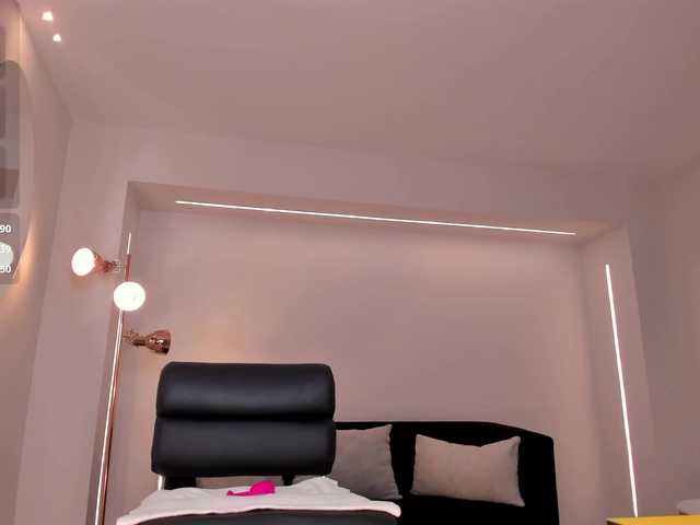CamilleSnow live cam on BongaCams