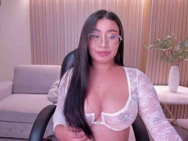 AnnieVelour Live Webcam on BongaCams
