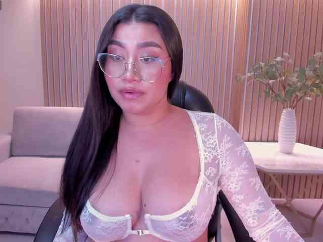 AnnieVelour Live Webcam on BongaCams