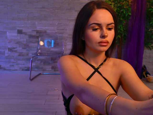 HannahIsabellee live cam on BongaCams