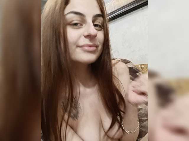 Lyapochkaa live cam on BongaCams