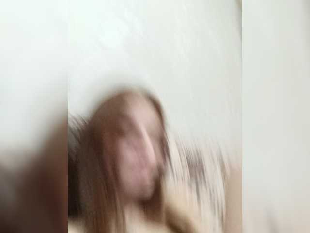 Lyapochkaa live cam on BongaCams