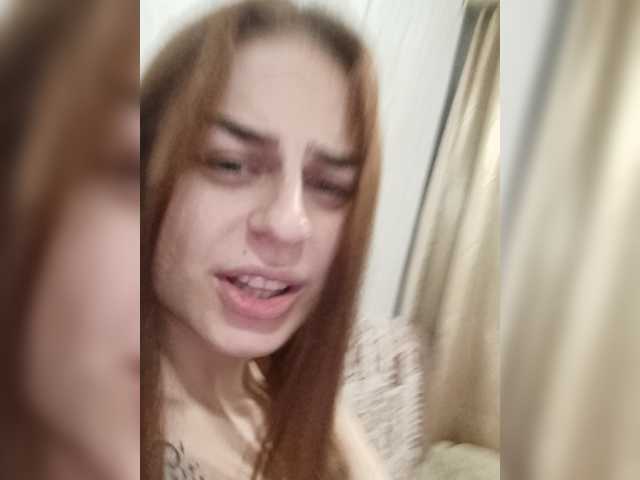 Lyapochkaa live cam on BongaCams
