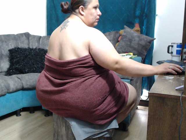 rosebbw6969 live cam on BongaCams