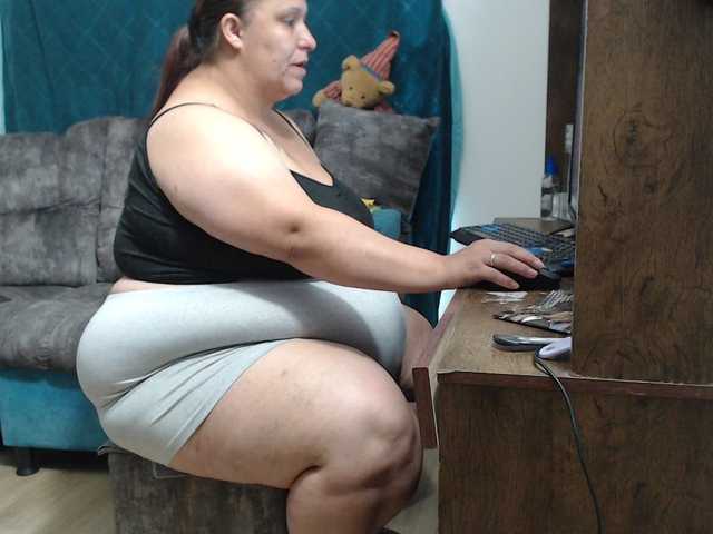 rosebbw6969 live cam on BongaCams