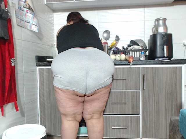 rosebbw6969 live cam on BongaCams