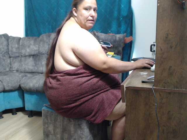rosebbw6969 live cam on BongaCams