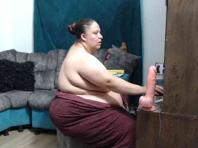 rosebbw6969 Live Webcam on BongaCams